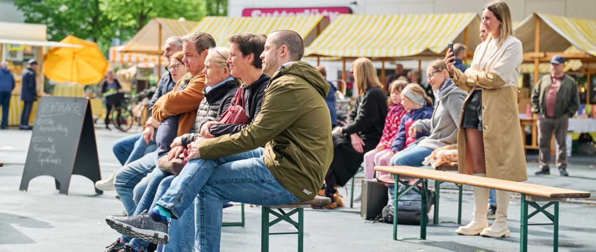 Bsondris am Markt,Gesundheit, Sport, Yoga2023@Miro Kuzmanovic (35)