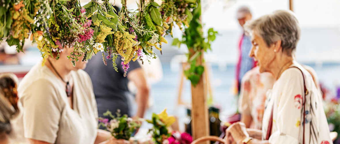 2021_Kräutermarkt@Lukas Hämmerle (16) 2021_Kräutermarkt@Lukas Hämmerle (16)