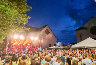 Sommer am Platz Thorsteinn Einarsson_2022@Miro Kuzmanovic80 Sommer am Platz Thorsteinn Einarsson_2022@Miro Kuzmanovic80