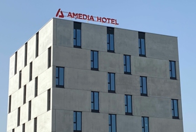 Außenansicht_Amedia Hotel_2021@Victoria Wintgen