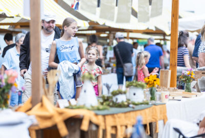 Nachtflohmarkt und Kräutermarkt