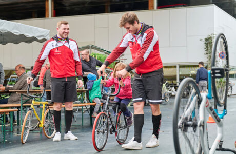 Bsondris am Markt, Gesundheit, Sport, Yoga2023@Miro Kuzmanovic (24)