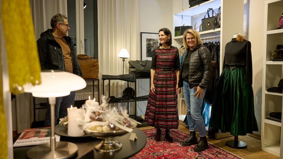 Einkaufsabend Winter_Josefine Taschen_2023@Marcel Hagen92 Einkaufsabend Winter_Josefine Taschen_2023@Marcel Hagen92