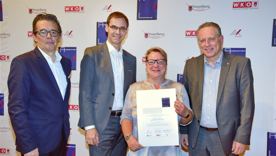 AusgezeichneteLehrbetriebe_2018Gasthof_Krönele@HandoutWKV AusgezeichneteLehrbetriebe_2018Gasthof_Krönele@HandoutWKV