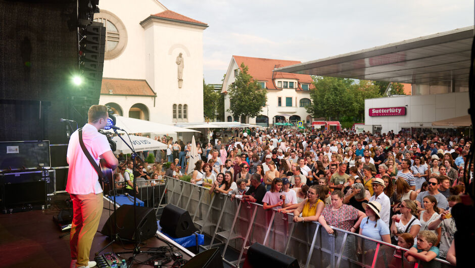 Sommer am Platz Thorsteinn Einarsson_2022@Miro Kuzmanovic36