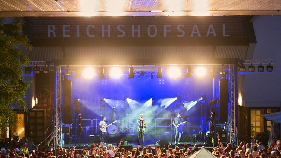 Sommer am Platz Thorsteinn Einarsson_2022@Miro Kuzmanovic71 Sommer am Platz Thorsteinn Einarsson_2022@Miro Kuzmanovic71