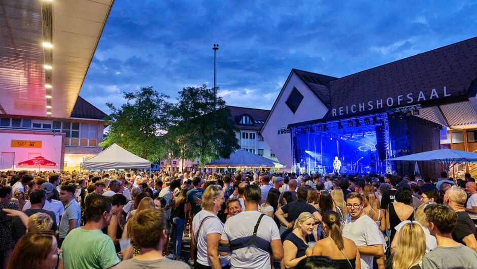 Sommer am Platz Thorsteinn Einarsson_2022@Miro Kuzmanovic74 Sommer am Platz Thorsteinn Einarsson_2022@Miro Kuzmanovic74
